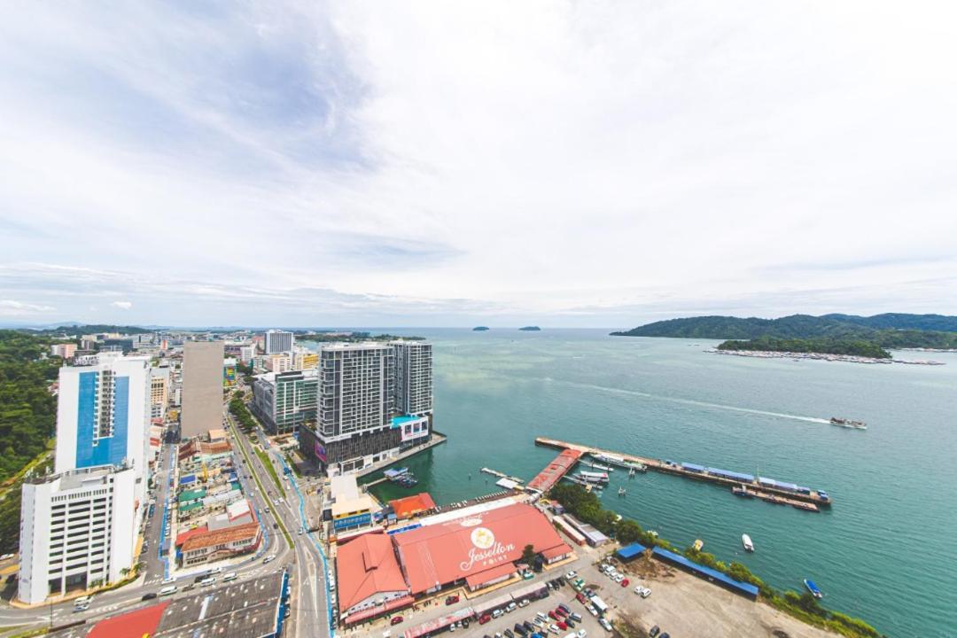 Jesselton Quay Seaview # Chariskey Suites 코타키나발루 외부 사진